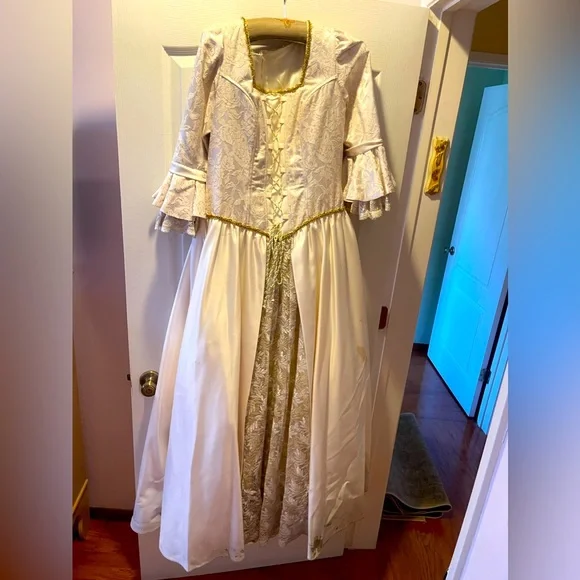 Venetian Style Dress Worn Once | Color: Cream/Gold/White | Size: L | Kavitan's Closet Venetian Style Dress Worn Once | Color: Cream/Gold/White | Size: L | Kavitan's Closet